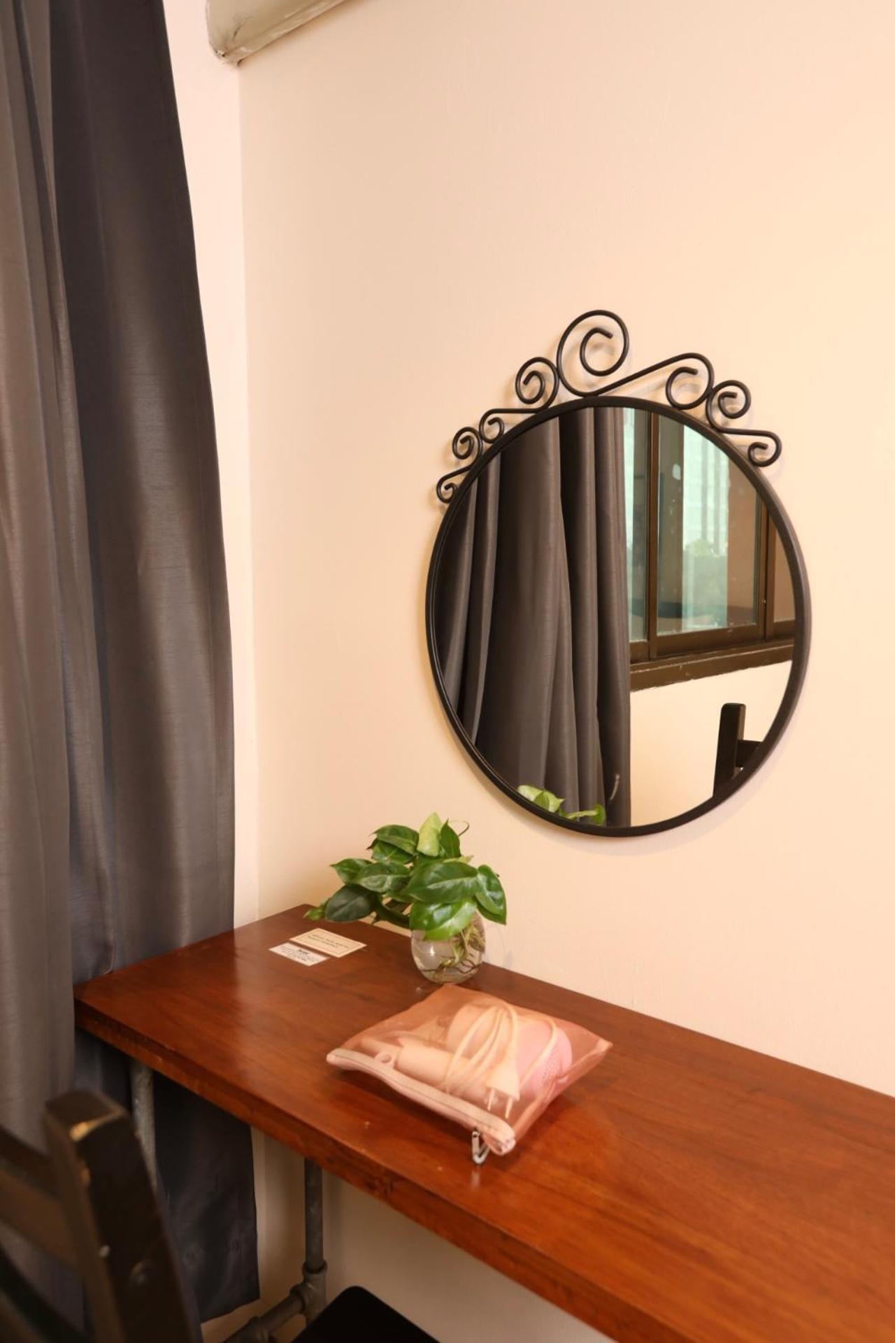 Studio F Sukhumvit Bangkok Esterno foto